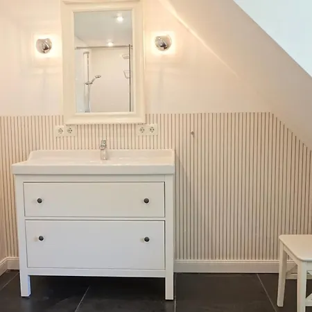 Reetdachhaus Duenenwarft Tatil Evi