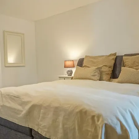 Reetdachhaus Duenenwarft Tatil Evi Tönning